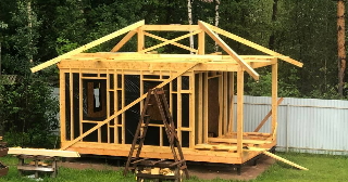 Сарай из бруса 100х100 в Казани - строительство под ключ | UpHouse от 42348 руб.