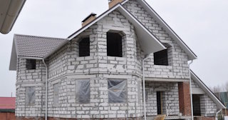 Строительство домов из газобетона в Казани - под ключ, цены от 137631 | UpHouse